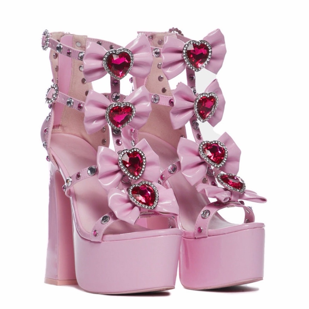 BRAND NEW IN BOX Glamorous Pink Heart Platform Heels